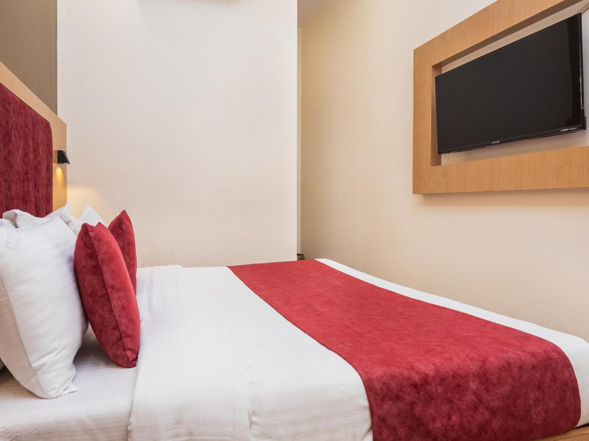 Hotel Priceless Suite Bombay Exhibition Centre Goregaon West Mumbai Exterior photo