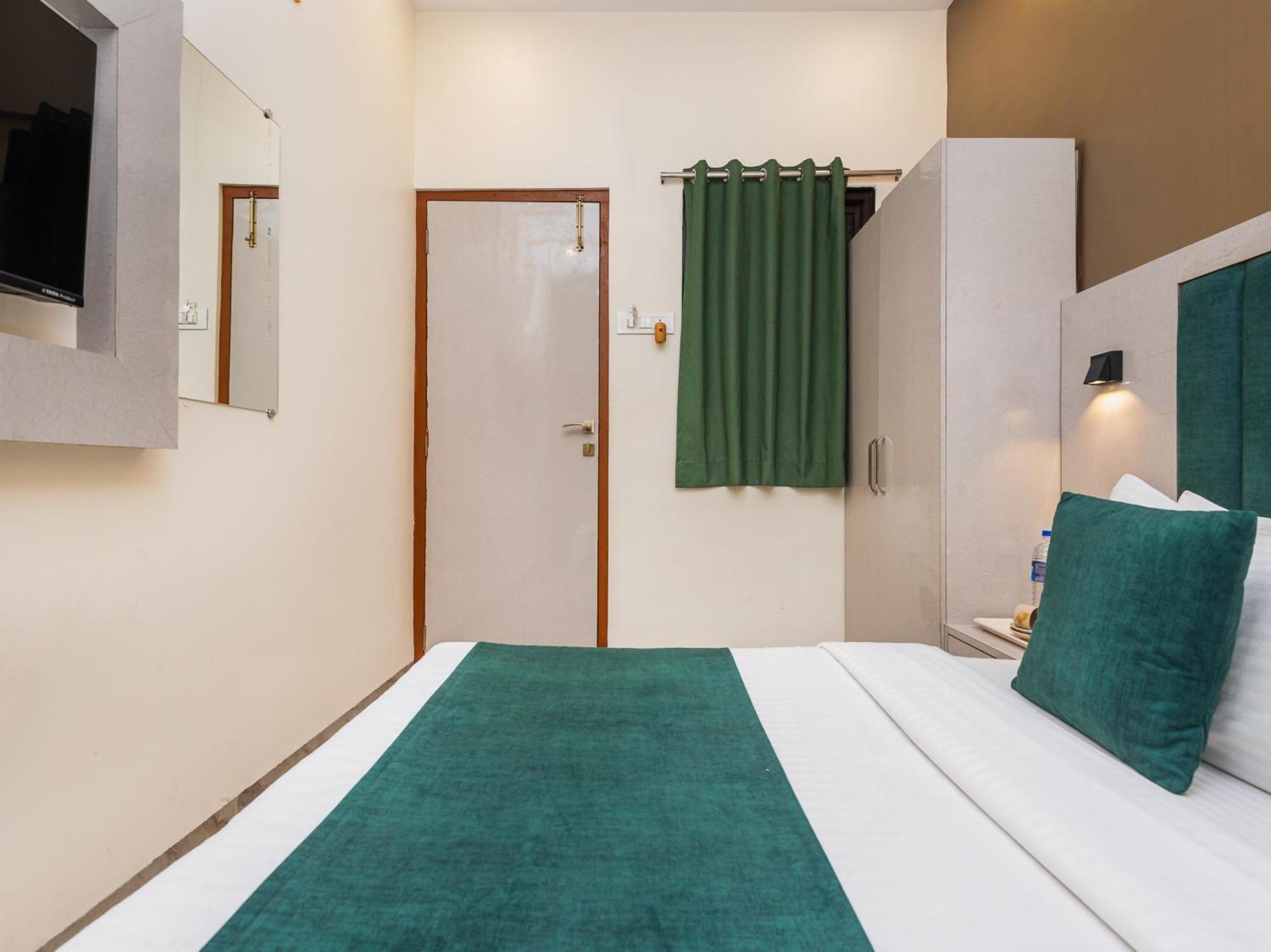 Hotel Priceless Suite Bombay Exhibition Centre Goregaon West Mumbai Exterior photo